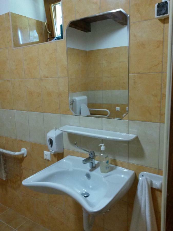 Martonyi Erdoszeli Vendeghaz Hotell Exteriör bild