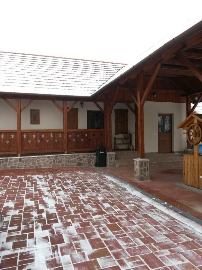 Martonyi Erdoszeli Vendeghaz Hotell Exteriör bild